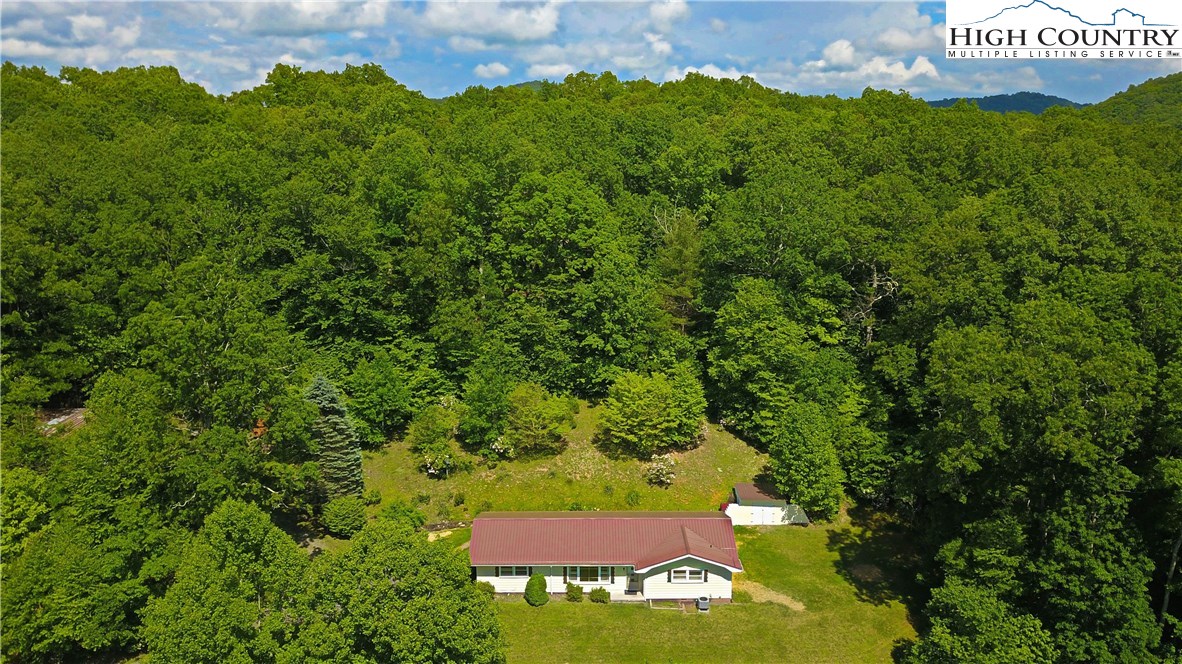 271 Tom Jackson Road Boone, NC 28607 - Photo 3 of 34 Gallery Image 3