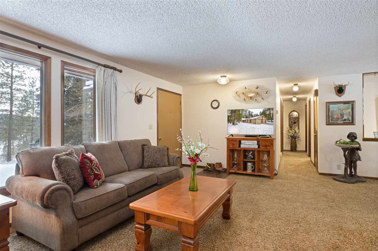 33502 North Findley Road Chattaroy, WA 99003 - Photo 9 of 20