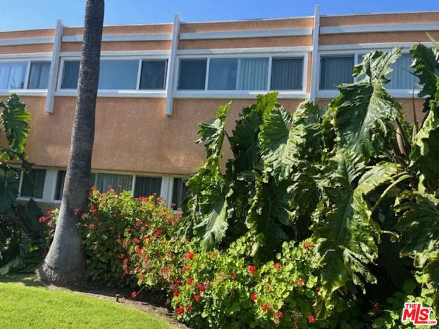 $2,900,000 | 4901 August Street, Los Angeles, CA 90008