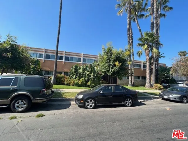 $2,900,000 | 4901 August Street, Los Angeles, CA 90008