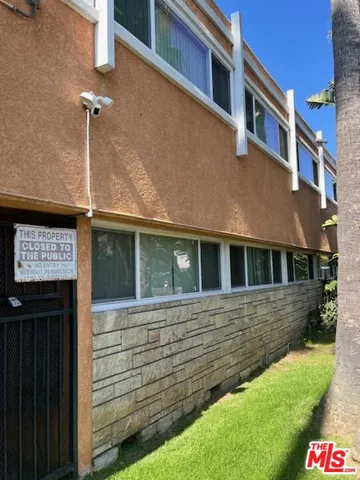 $2,900,000 | 4901 August Street, Los Angeles, CA 90008