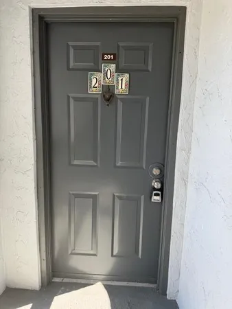 $1,860 | 1750 North Congress Avenue, Unit 201, West Palm Beach, FL 33401