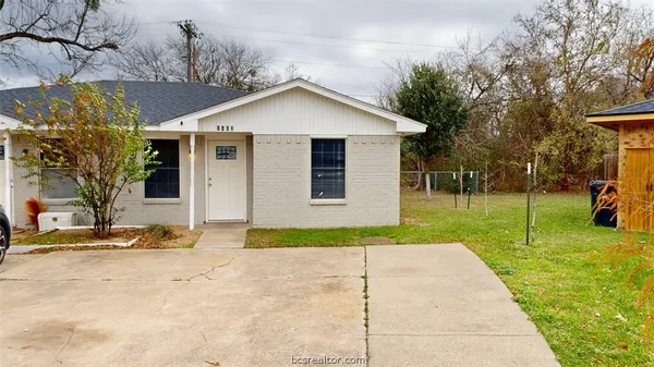$1,125 | 1607 Cloverdale Court, College Station, TX 77840