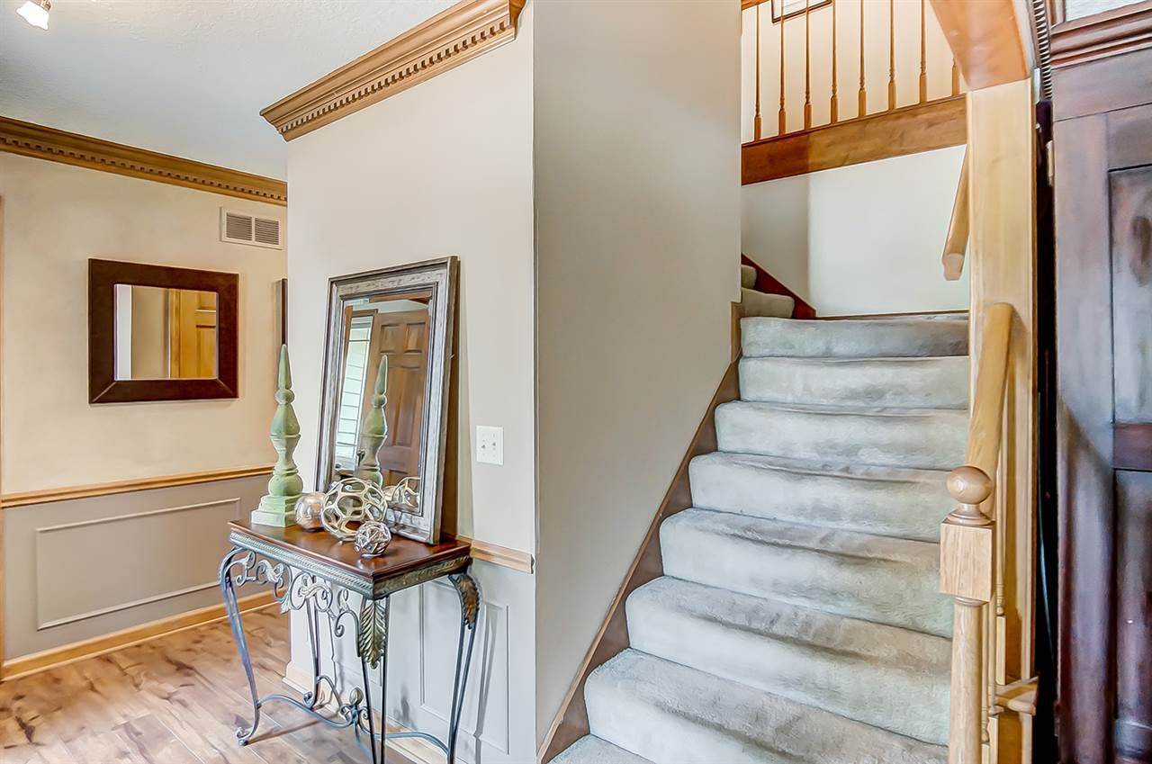 8802 Rail Fence Road Fort Wayne, IN 46835 - Photo 4 of 36 Gallery Image 4