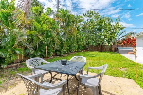 $500,000 | 1183 Southeast 1st Way, Deerfield Beach, FL 33441