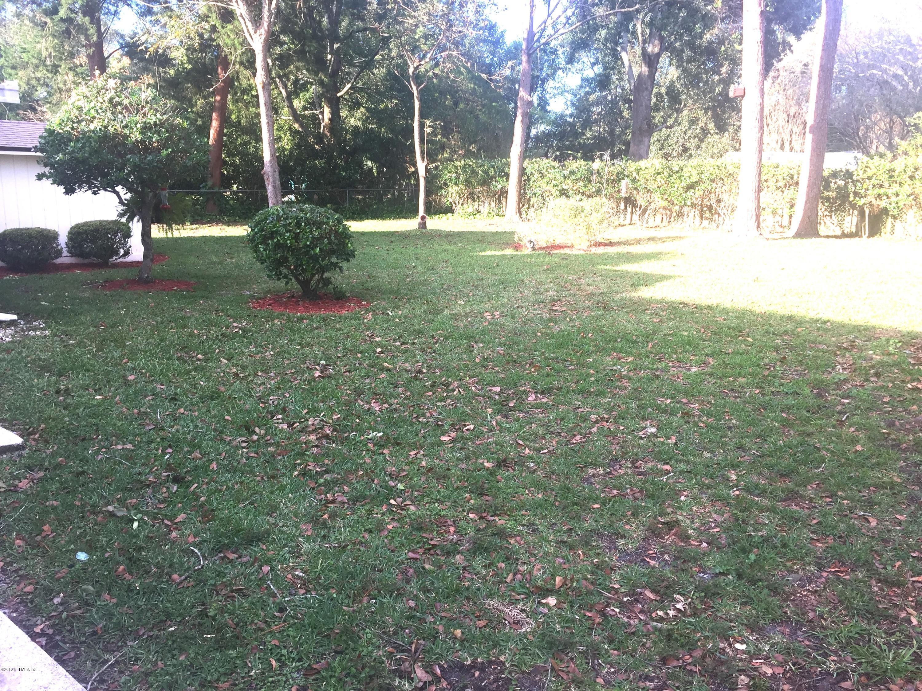 9013 Runnymeade Road Jacksonville, FL 32257 - Photo 3 of 5 Back Yard