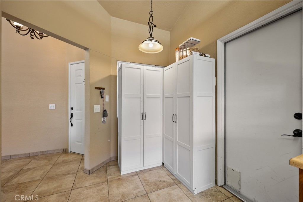 9195 Stone Canyon Road Corona, CA 92883 - Photo 10 of 31
