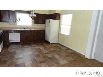 237 3rd Edwardsville, IL 62025 - Photo 7 of 18 Gallery Image 7
