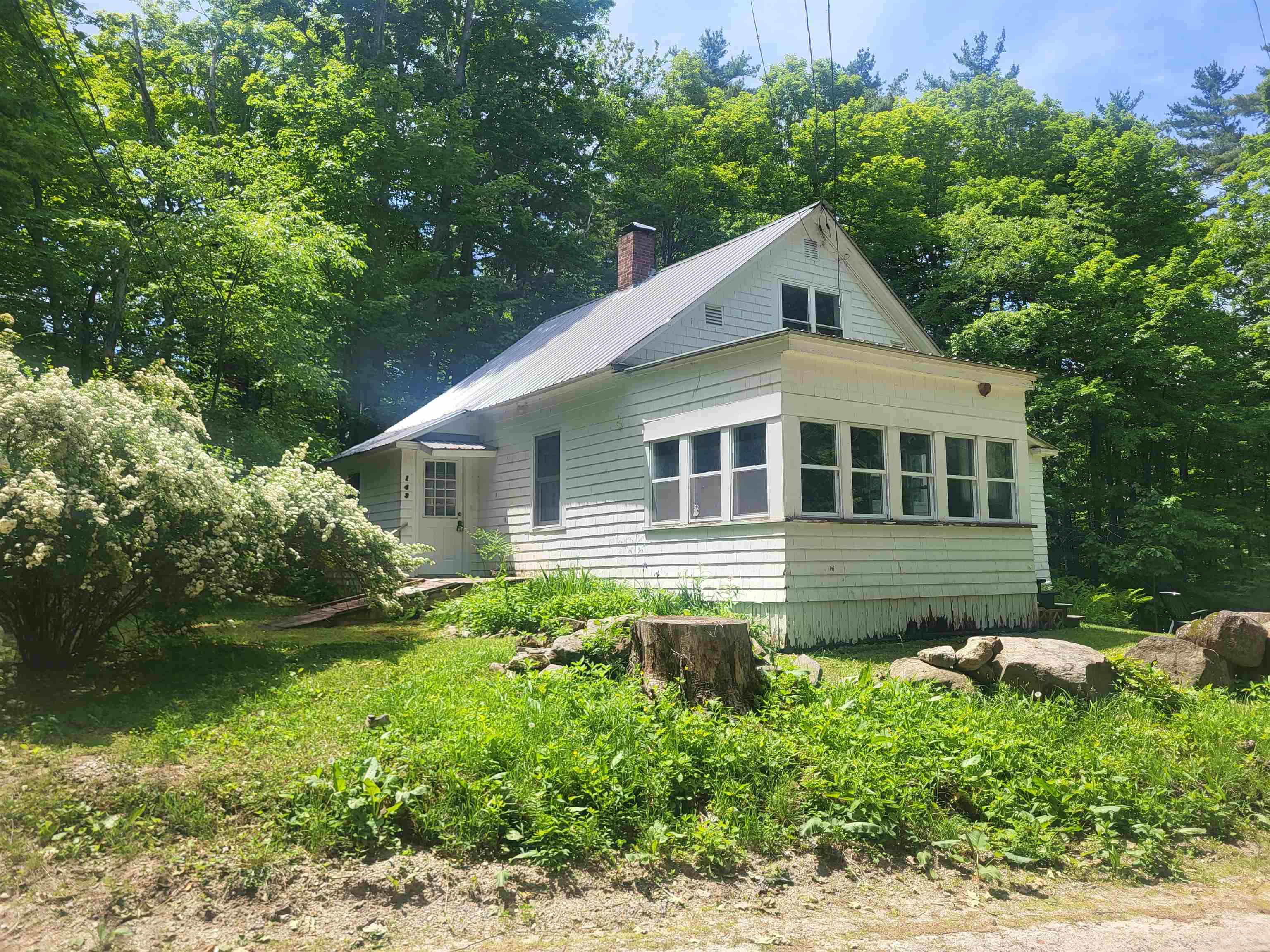 143 Martin Road Weare, NH 03281 - Photo 2 of 28