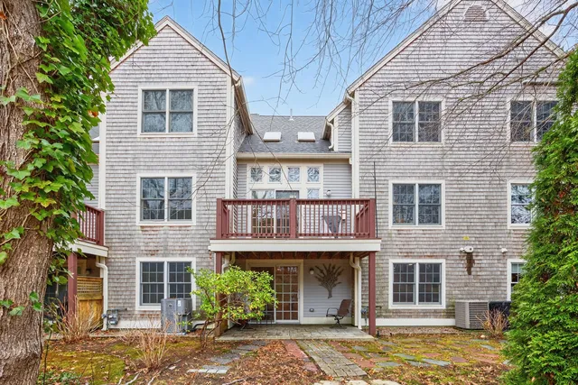 $599,000 | 16 Gold Leaf Lane, Unit 16, Mashpee, MA 02649