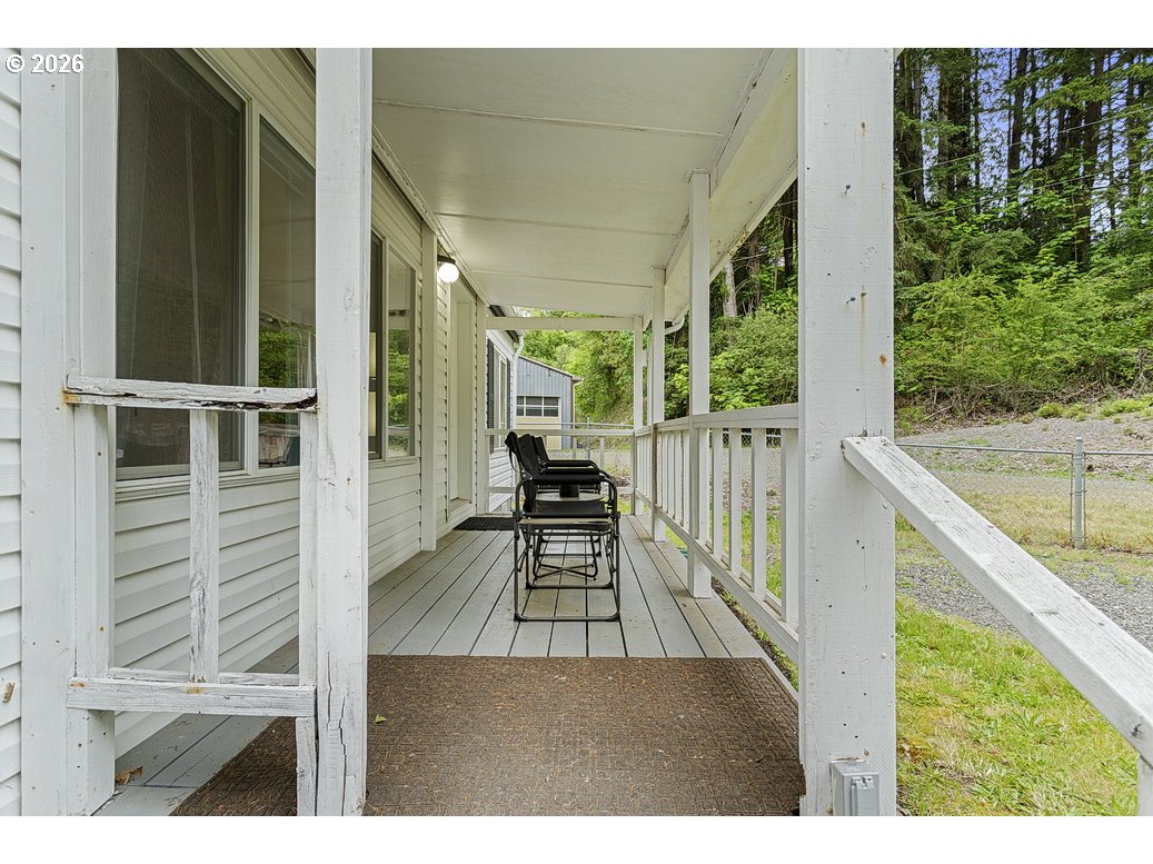 16755 South Livesay Road Oregon City, OR 97045 - Photo 3 of 38