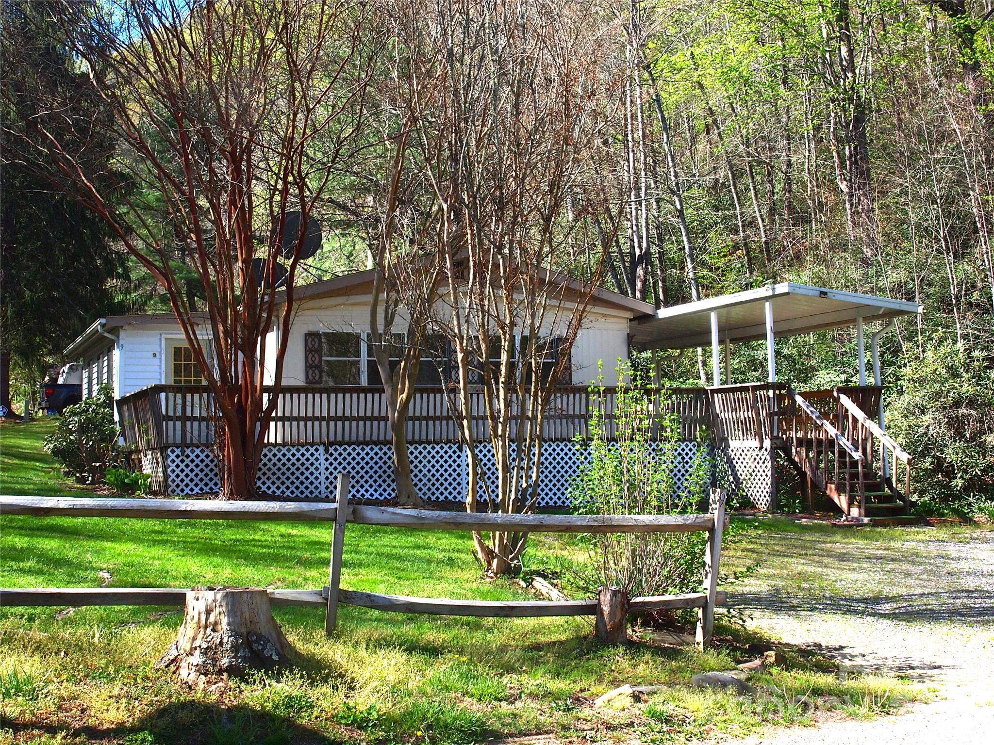 9 Smokey Cove Road Canton, NC 28716 - Photo 3 of 31