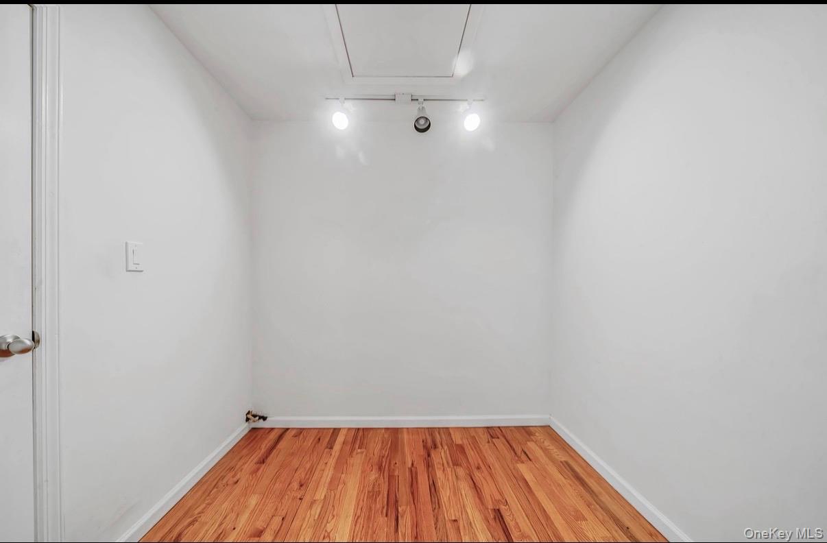 21 Wilderness Road Nissequogue, NY 11780 - Photo 29 of 35 Walk-in Closet