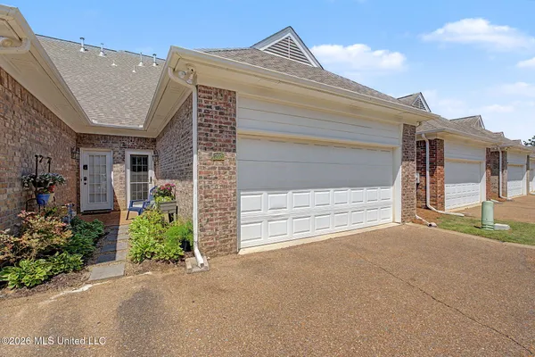 $430,000 | 202 Shelley Cove, Oxford, MS 38655