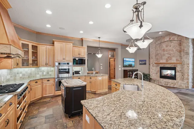 $1,599,000 | 18844 Bearpath Trail, Eden Prairie, MN 55347