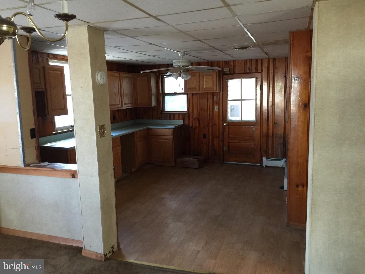 222 Kossuth Street Riverside, NJ 08075 - Photo 2 of 5