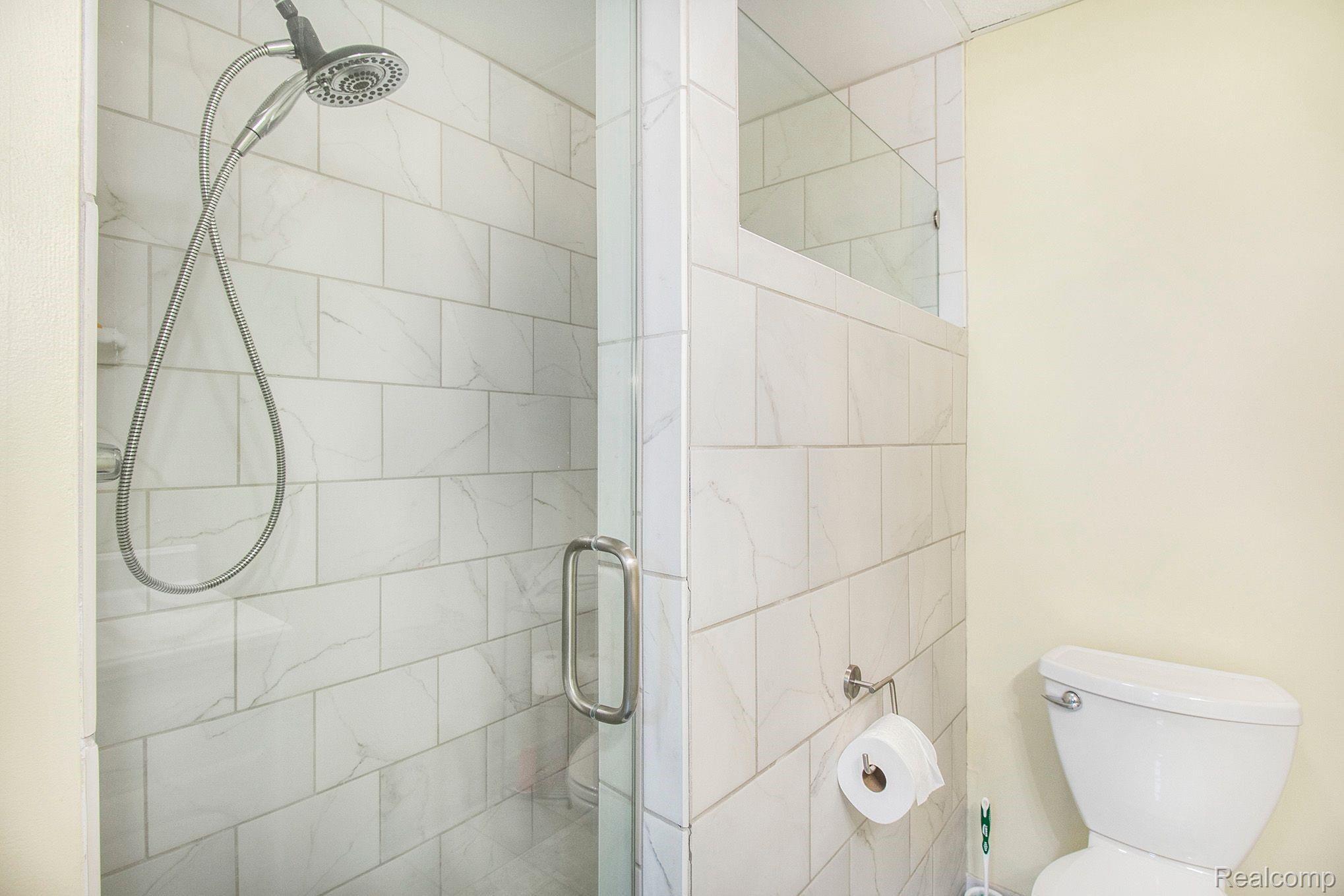 3361 Gentry Road Howell, MI 48843 - Photo 38 of 47 yTTv8s8g.jpeg