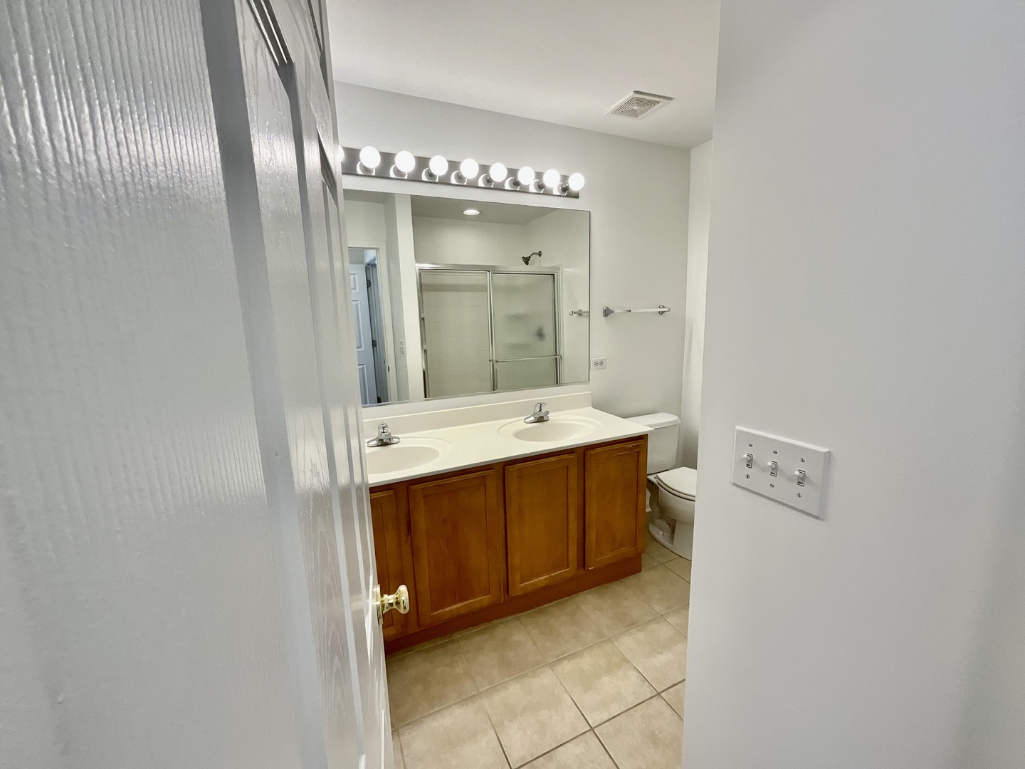 1829 Crenshaw Circle Vernon Hills, IL 60061 - Photo 17 of 30