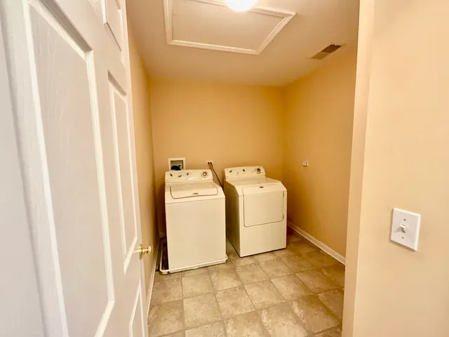 $3,200 | 1829 Crenshaw Circle, Vernon Hills, IL 60061