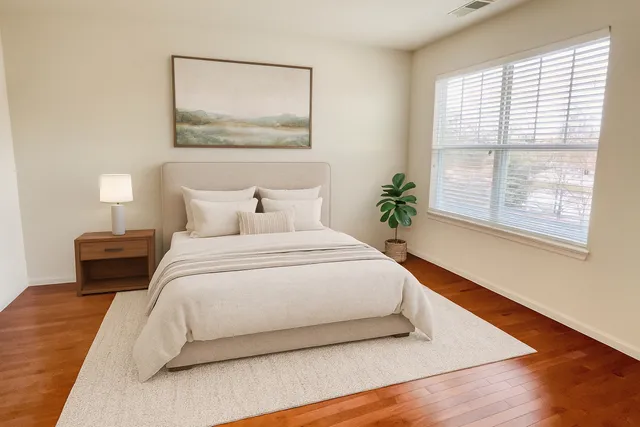 $3,200 | 1829 Crenshaw Circle, Vernon Hills, IL 60061