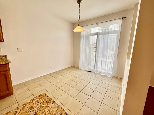 $3,200 | 1829 Crenshaw Circle, Vernon Hills, IL 60061