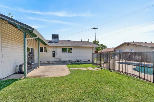 $485,000 | 3581 Imperial Way, Sacramento, CA 95826