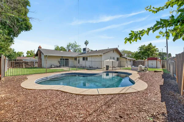 $485,000 | 3581 Imperial Way, Sacramento, CA 95826