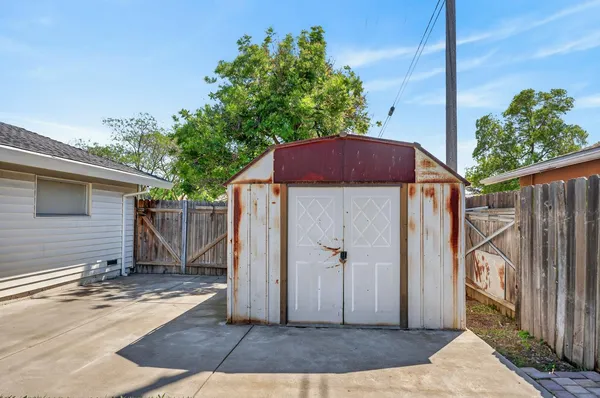 $485,000 | 3581 Imperial Way, Sacramento, CA 95826