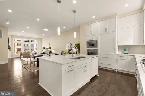 $1,295,000 | 153 Winsome Circle, Bethesda, MD 20814