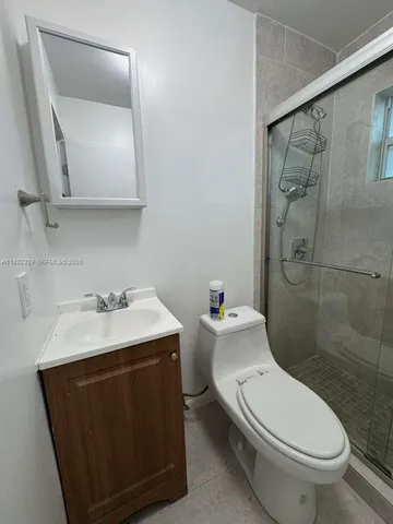 $3,450 | 2941 Southwest 36th Avenue, Unit A, Miami, FL 33133