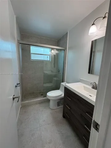 $3,450 | 2941 Southwest 36th Avenue, Unit A, Miami, FL 33133