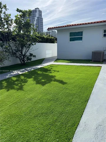 $3,450 | 2941 Southwest 36th Avenue, Unit A, Miami, FL 33133