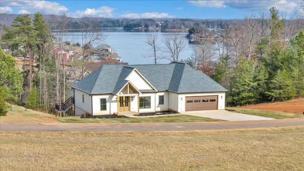 $1,770,000 | 639 Compass Cove Circle, Moneta, VA 24121