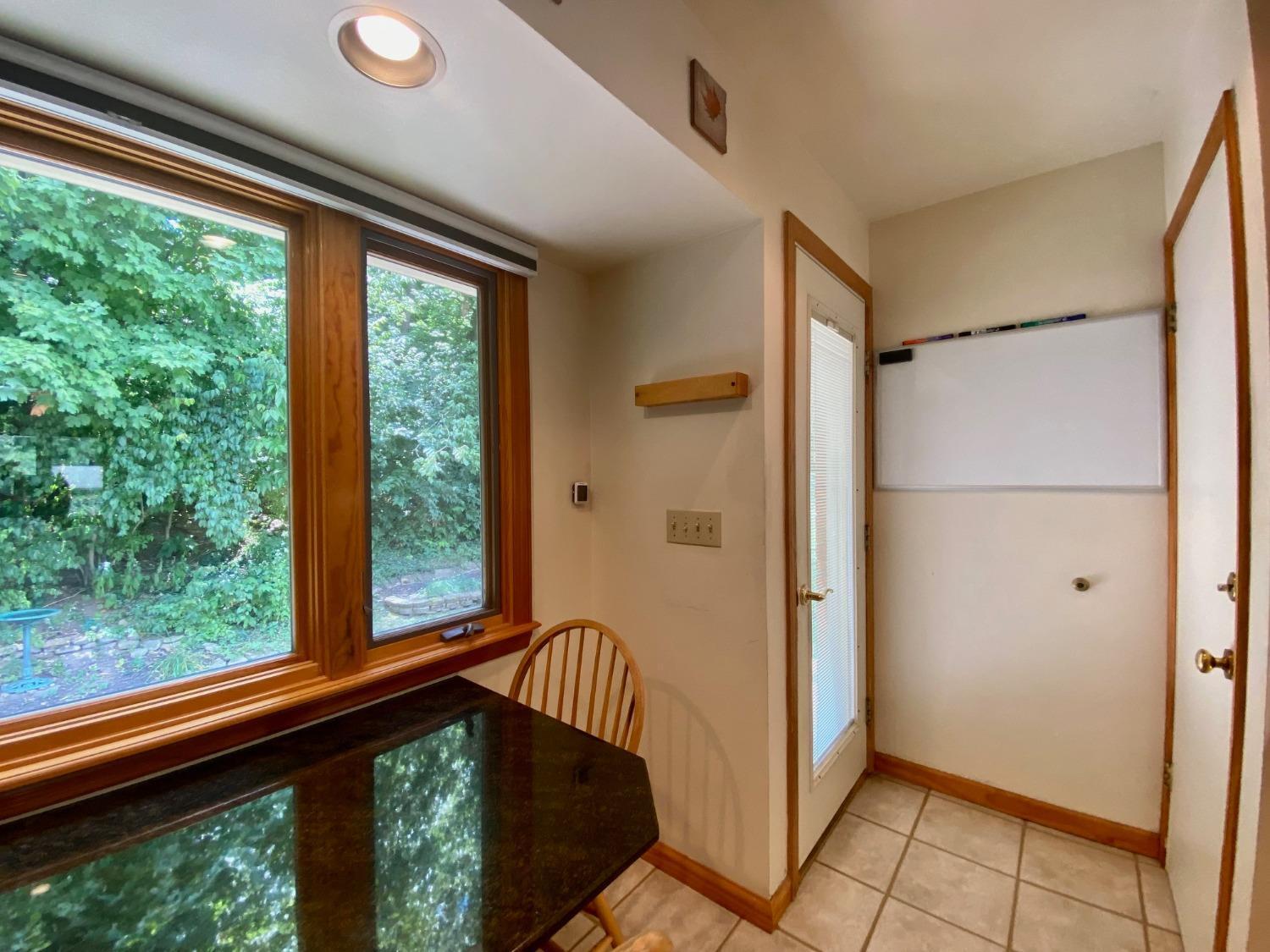 4085 Mefford Lane Cincinnati, OH 45241 - Photo 18 of 39