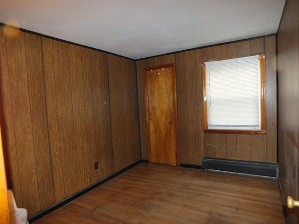 128 Bretton Road Springfield, MA 01119 - Photo 8 of 16