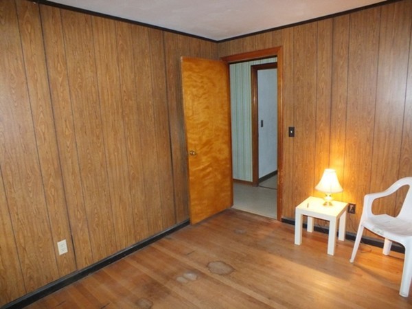 128 Bretton Road Springfield, MA 01119 - Photo 9 of 16