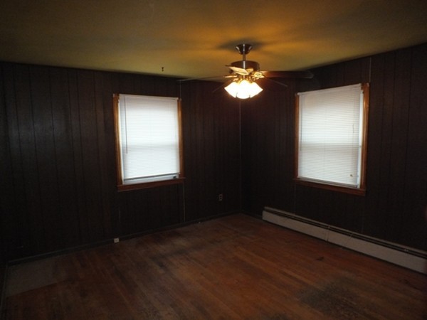 128 Bretton Road Springfield, MA 01119 - Photo 10 of 16