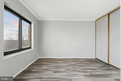 $369,999 | 307 Yoakum Parkway, Unit 706, Alexandria, VA 22304
