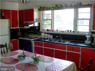 359 Warwick Road Elverson, PA 19520 - Photo 6 of 6 Gallery Image 6