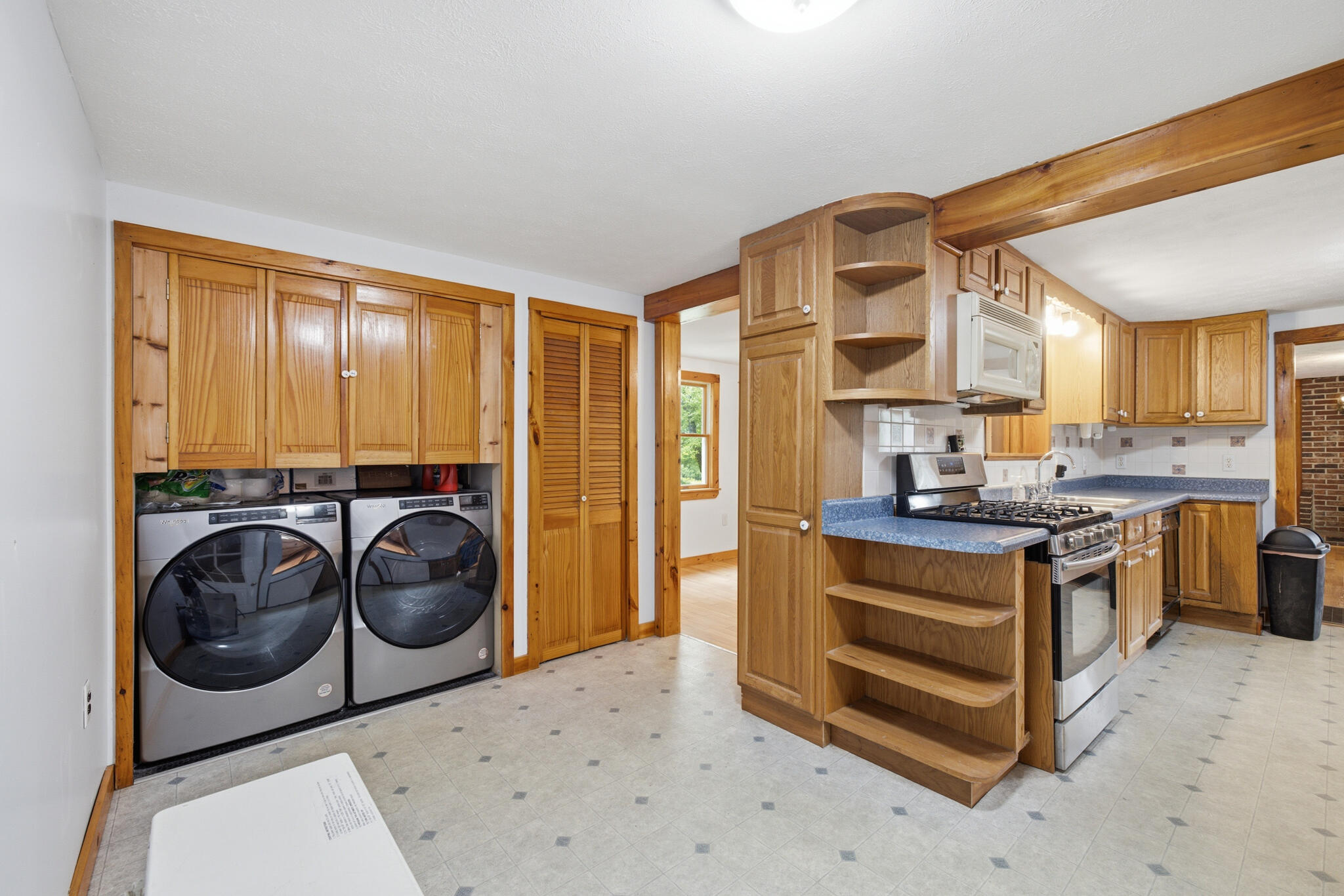 426 Hight Road Biddeford, ME 04005 - Photo 4 of 41