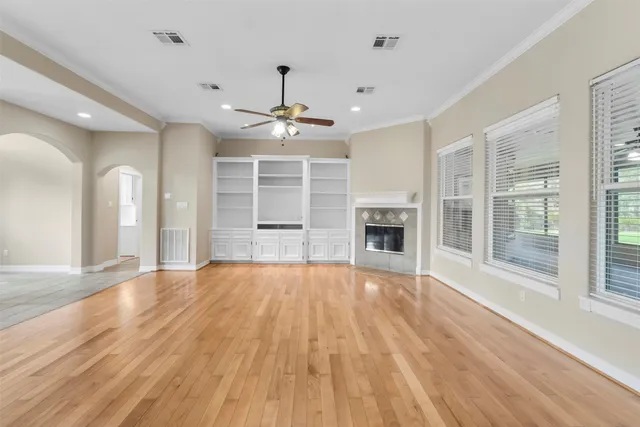 $699,900 | 5636 Avenue M 1/2, Santa Fe, TX 77510