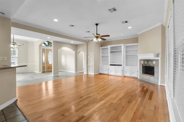 $699,900 | 5636 Avenue M 1/2, Santa Fe, TX 77510