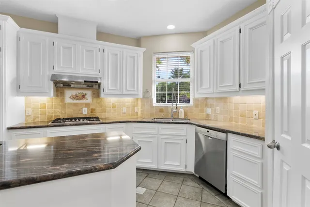 $699,900 | 5636 Avenue M 1/2, Santa Fe, TX 77510