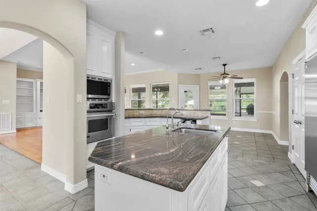 $699,900 | 5636 Avenue M 1/2, Santa Fe, TX 77510