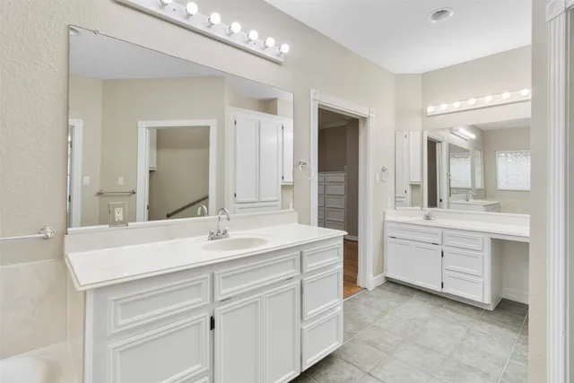 $699,900 | 5636 Avenue M 1/2, Santa Fe, TX 77510