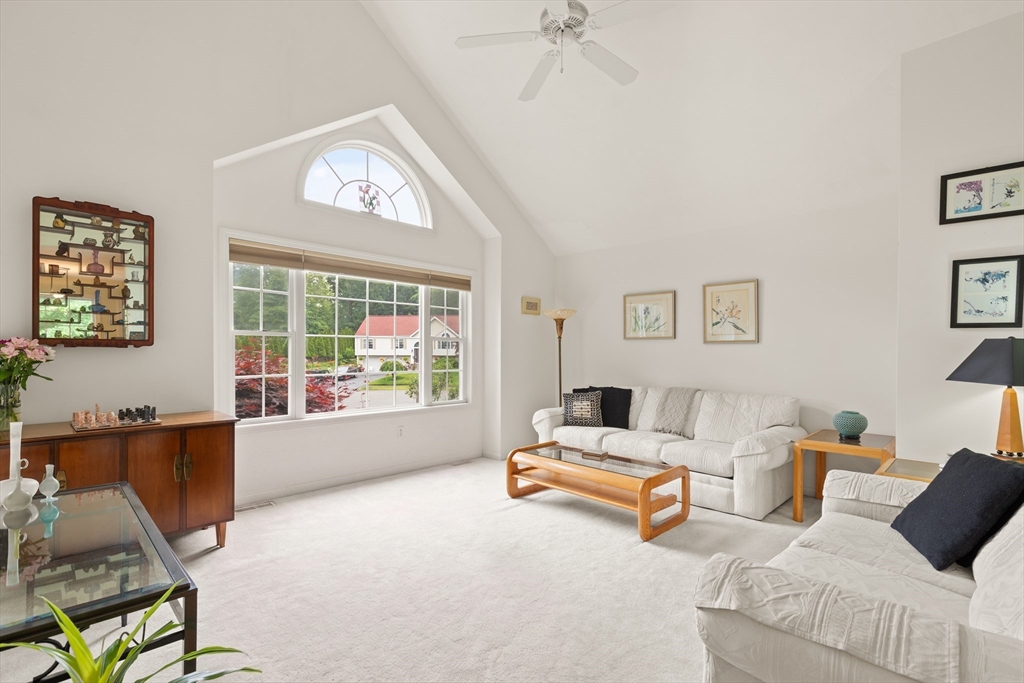 33 Alger Way Stoughton, MA 02072 - Photo 8 of 38