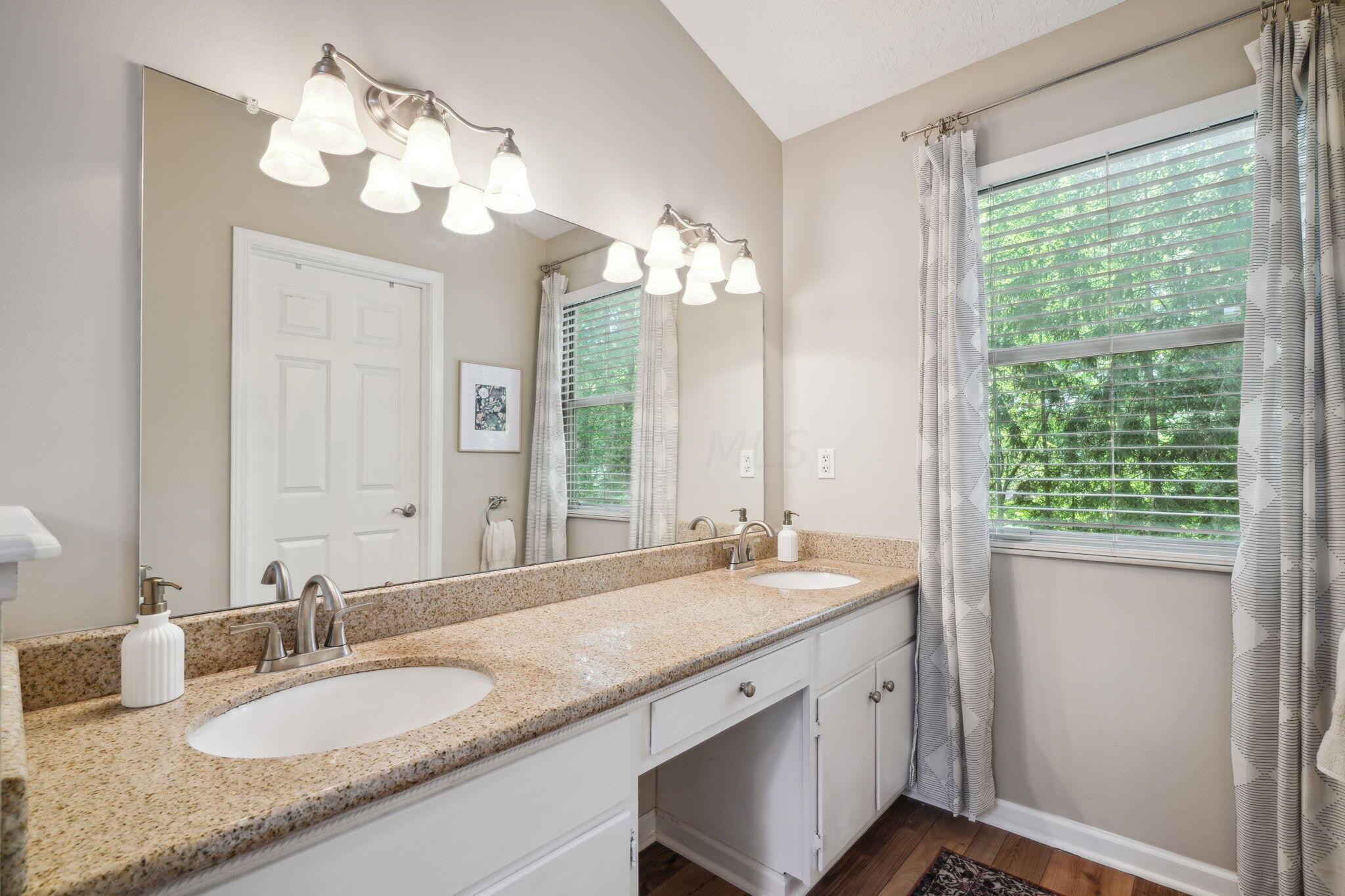 822 Lindenhaven Road Columbus, OH 43230 - Photo 42 of 58 Primary Bath