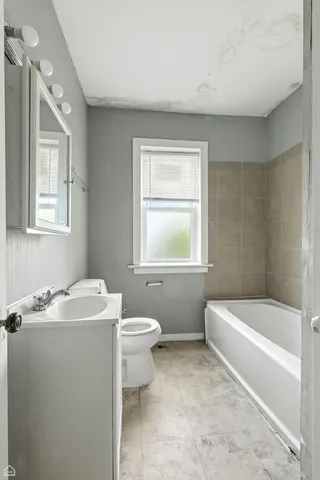 $650,000 | 936 East 80th Street, Chicago, IL 60619