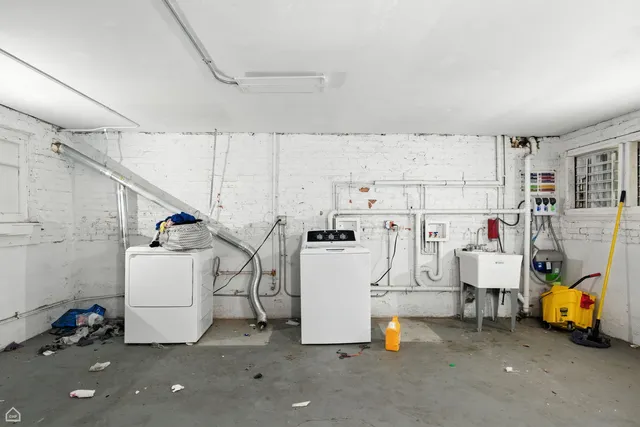 $650,000 | 936 East 80th Street, Chicago, IL 60619