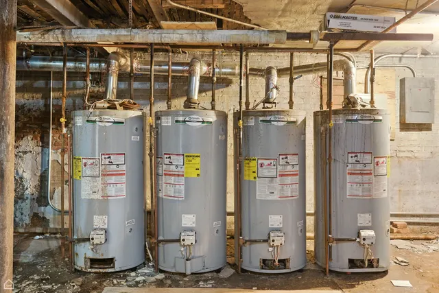 $650,000 | 936 East 80th Street, Chicago, IL 60619